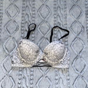 La SENZA White & Black Lace Diamond Bra | 34B